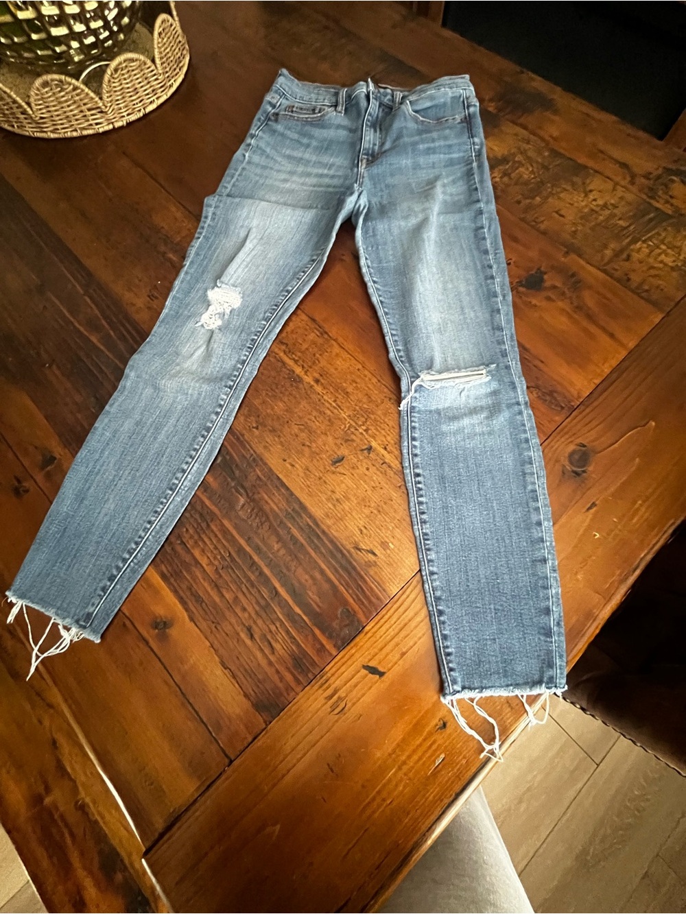 GAP Women's Light Blue Skinny Jeans with Distressed Knees